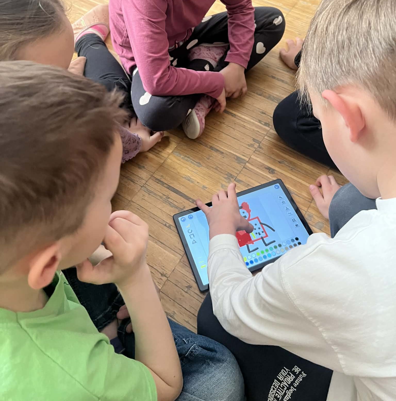 VIRTUAL STORYTELLING WITH ROBOTS